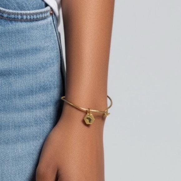 Sseko Jewelry - New Sseko African Artisan Africa Charm Brave Bracelet
